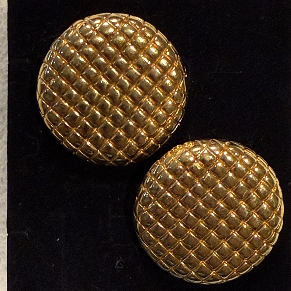 Elegant Gold-Tone Quilted Earrings
